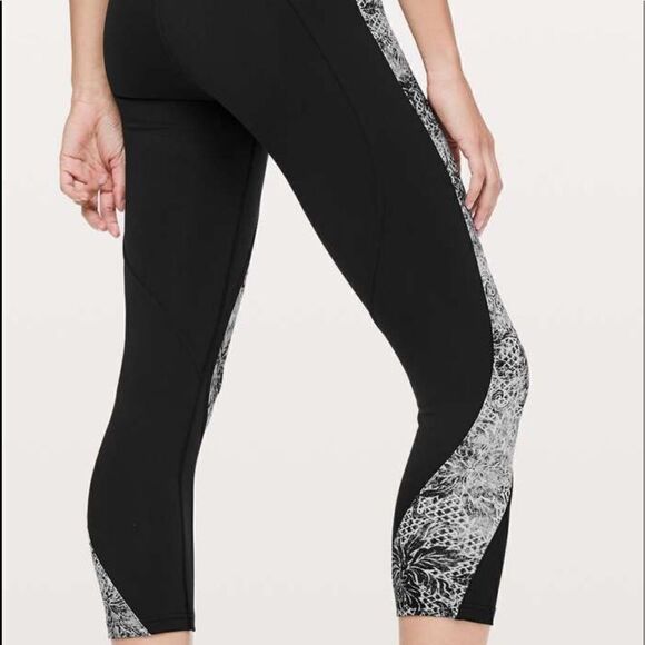 Lululemon Sweat & Repeat Crop 21" Size 4 - Picture 10 of 13